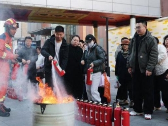 辽宁省举办消防主题市集活动